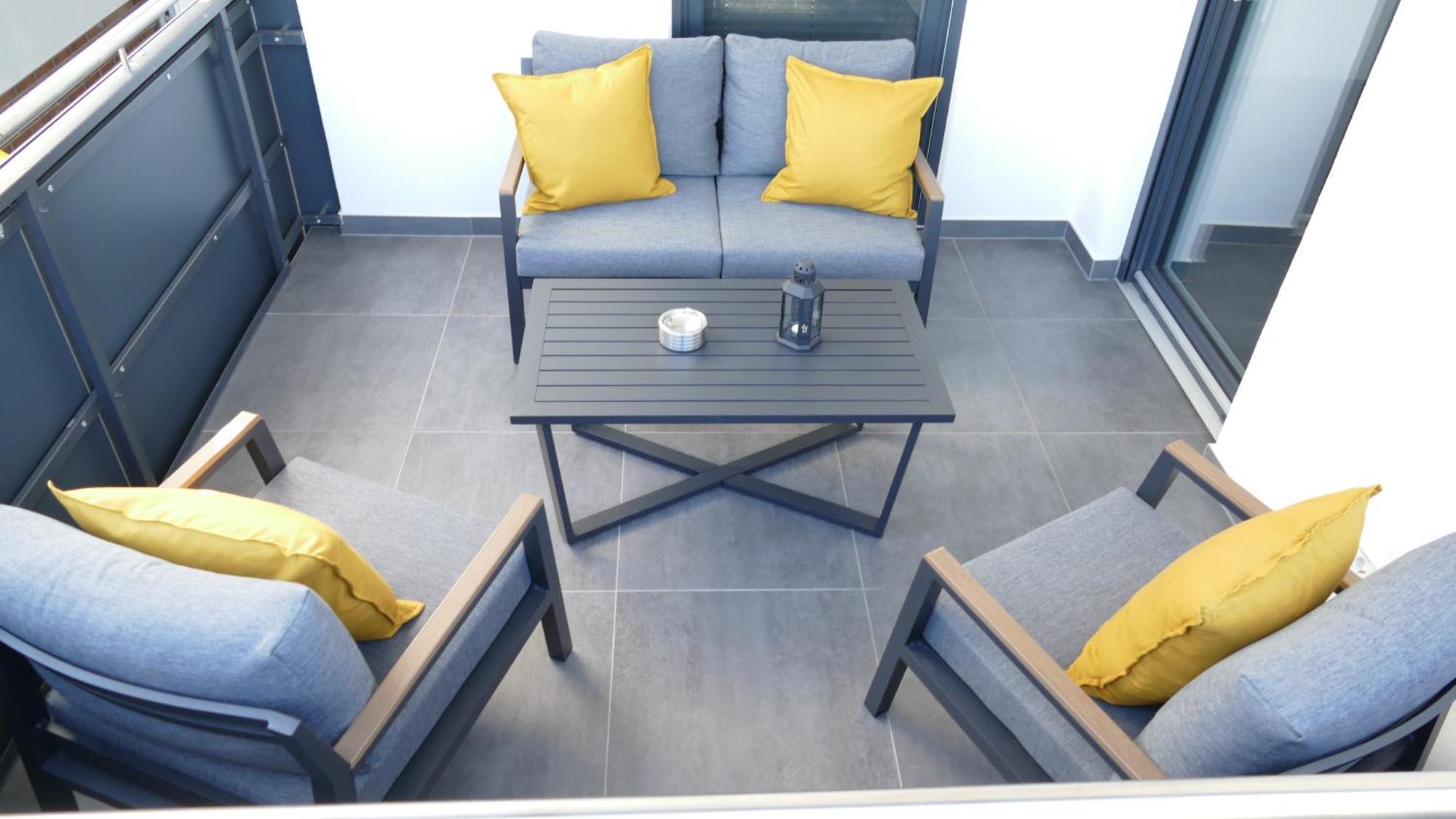 Luxury Weingarten Homestay *